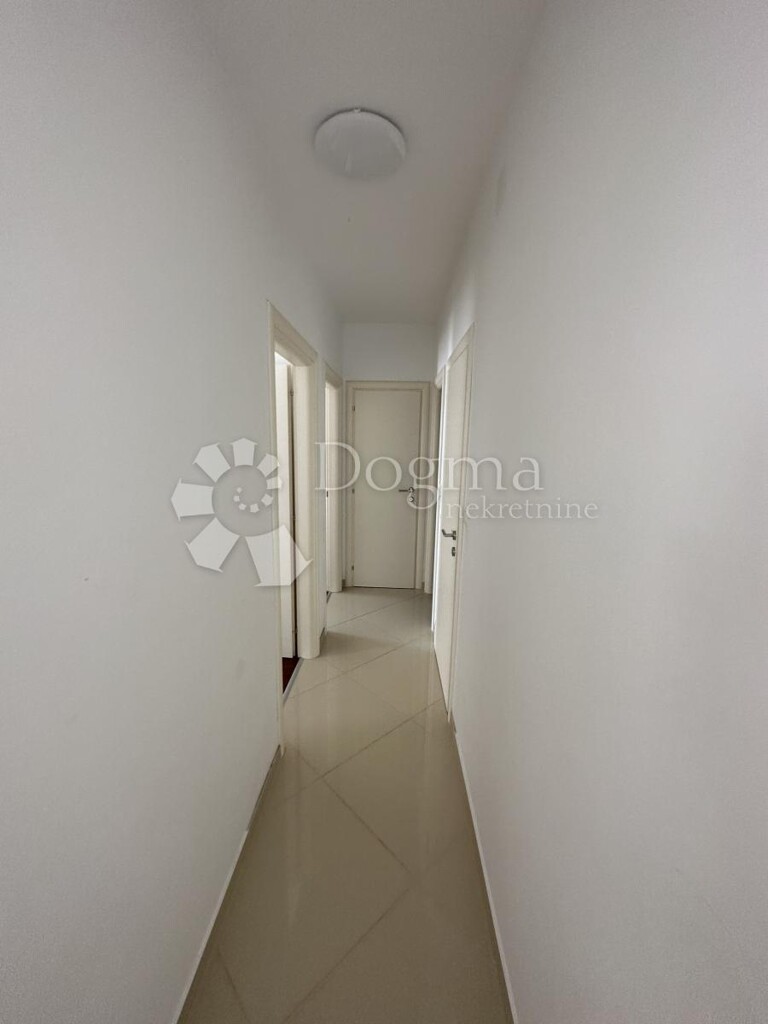 Image 5276177 - 7