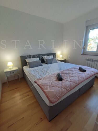 Thumbnail 5276250 - 8