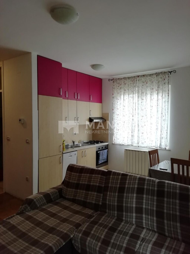 Image 5276937 - 3