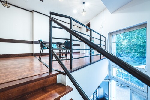 Thumbnail 5278548 - 3