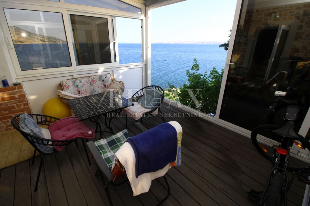 Image 5281791 - 8
