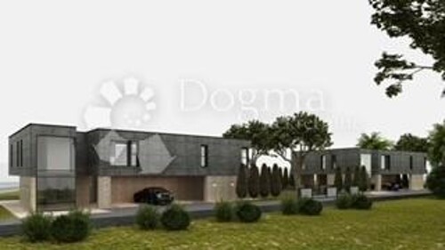 Thumbnail 5282378 - 12