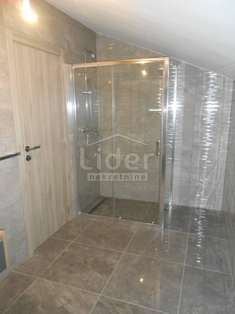 Image 5284244 - 13