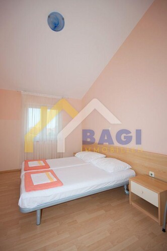 Thumbnail 5285446 - 7