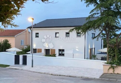 Thumbnail 5292533 - 1