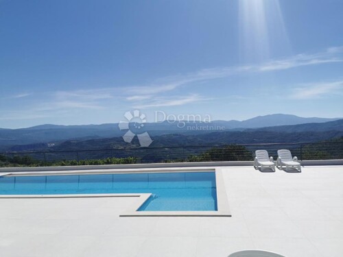 Thumbnail 5293124 - 3