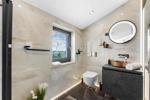 Thumbnail 5293124 - 13