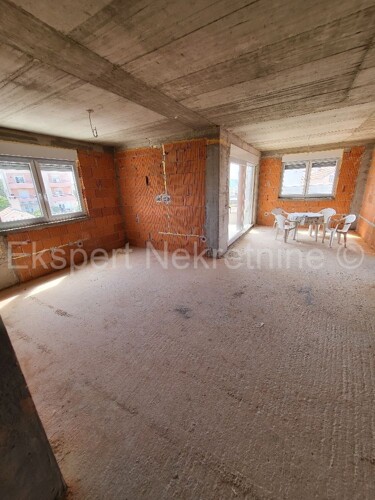 Thumbnail 5302962 - 3