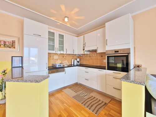 Thumbnail 5312988 - 4