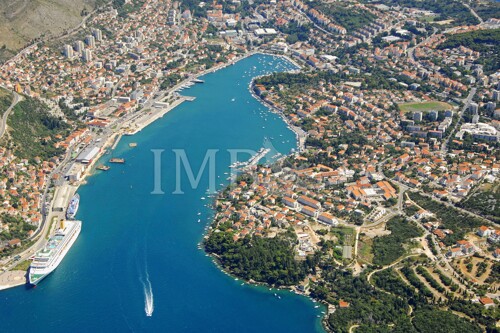Prostrani poslovni prostor cca 400 m2 na traženoj lokaciji - Dubrovnik