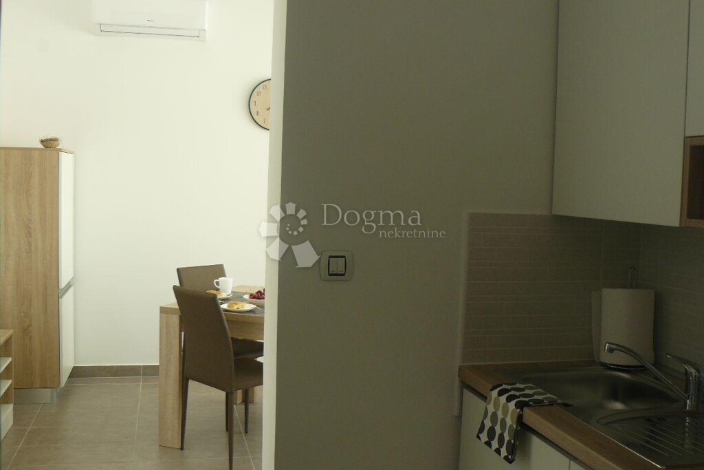 Image 5323778 - 8