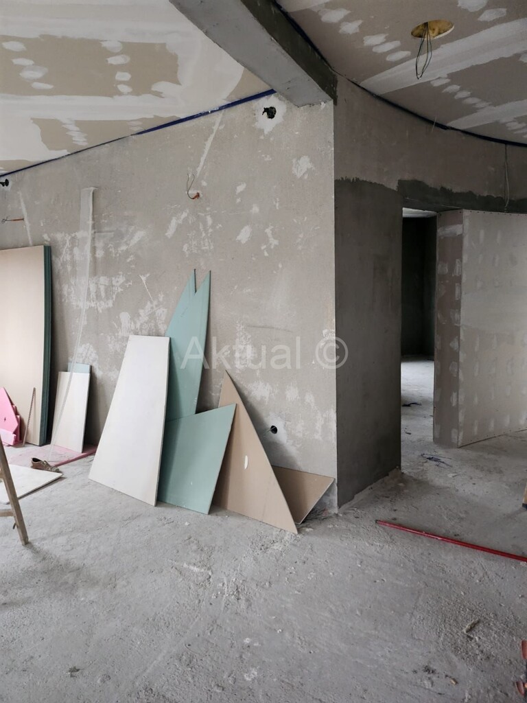 Image 5323844 - 9