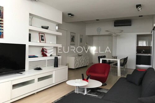 Zagreb, Trešnjevka, Ogrizovićeva ulica, moderan trosoban stan 100 m2 s gara...