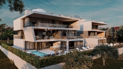 Thumbnail 5326571 - 2