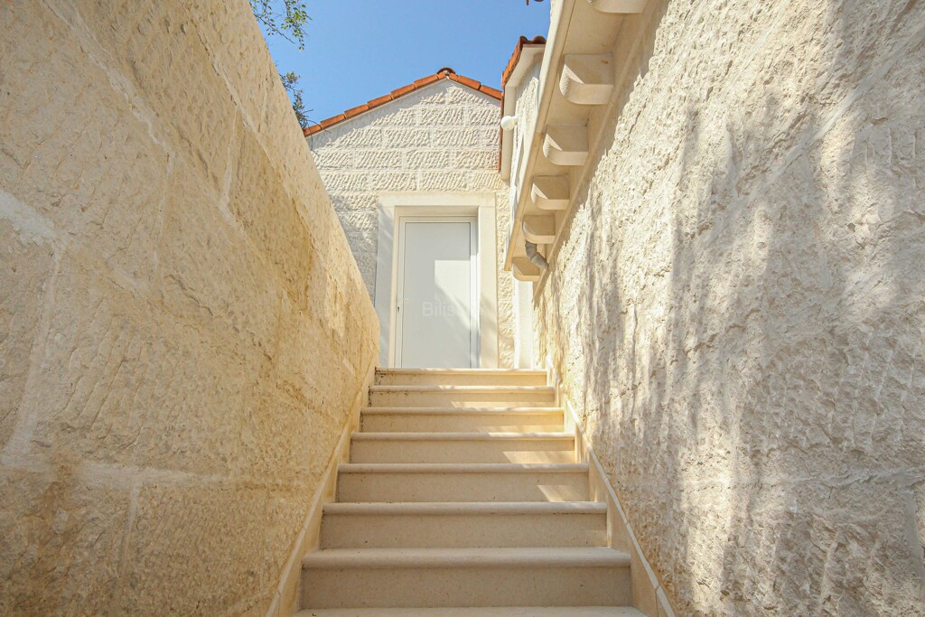 Image 5334828 - 7