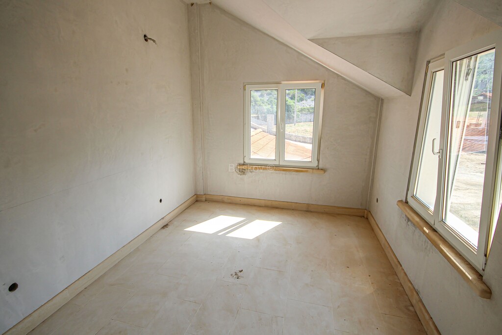 Image 5334828 - 16