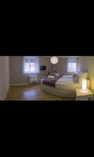 Thumbnail 5337034 - 4