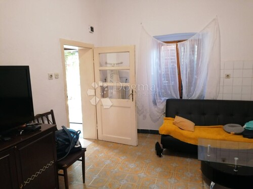 Thumbnail 5358855 - 9