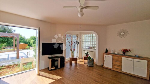 Thumbnail 5358861 - 5