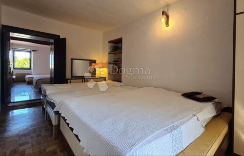 Thumbnail 5362741 - 8