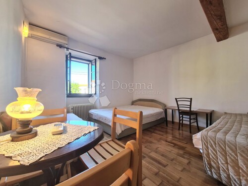 Thumbnail 5362741 - 5