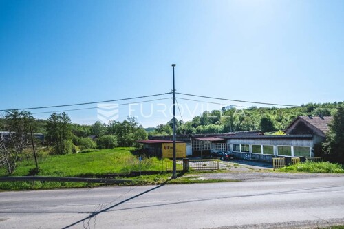 Hrvatska Kostajnica, industrijsko-proizvodno-uredska hala 914,29 m2 na parcel...