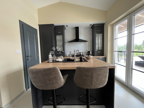 Thumbnail 5364206 - 13