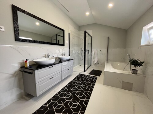 Thumbnail 5364206 - 18