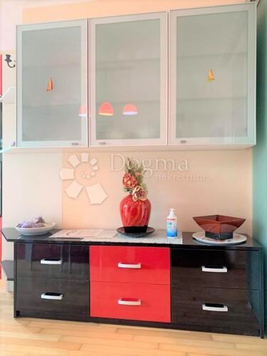 Thumbnail 5365110 - 8