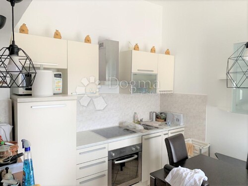 Thumbnail 5365110 - 4