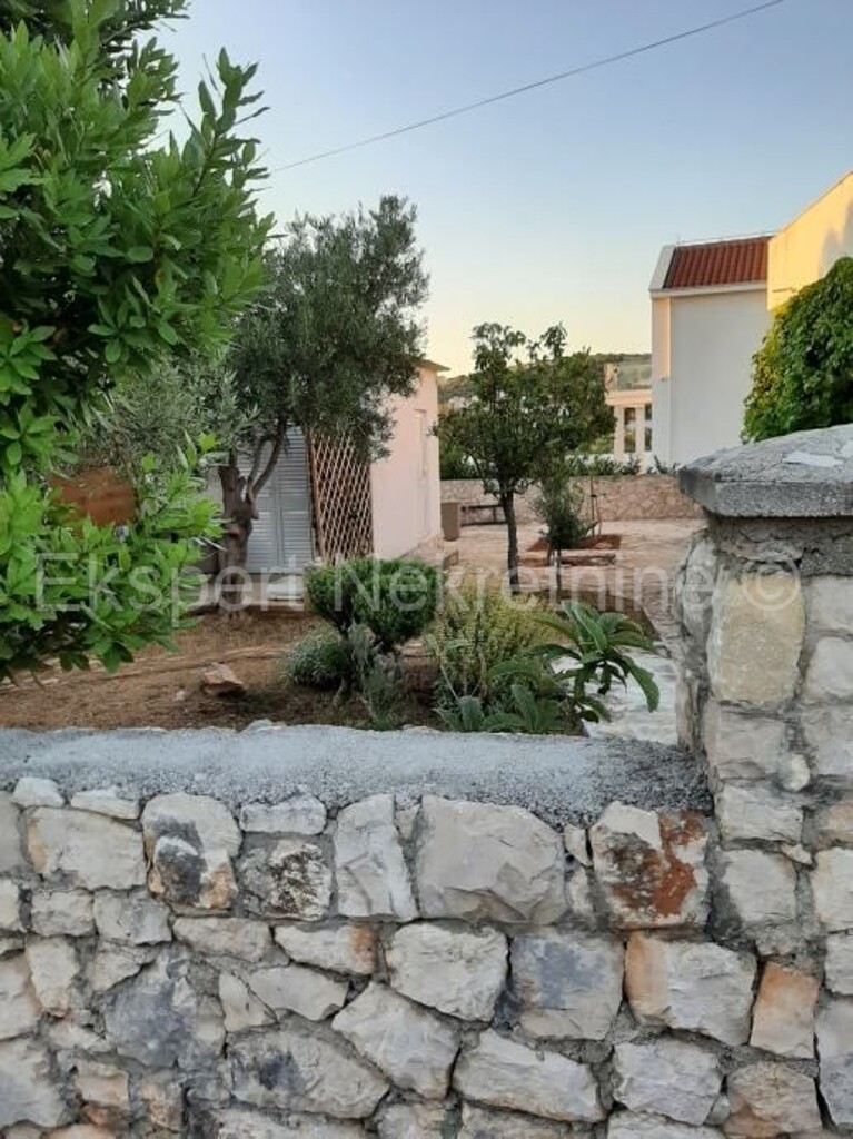 Image 5368487 - 5