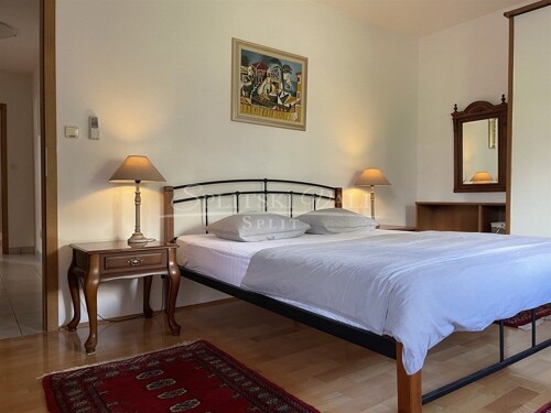 Thumbnail 5368550 - 10