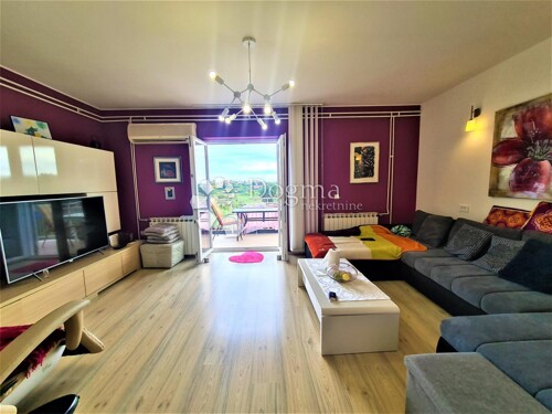 Thumbnail 5368870 - 1