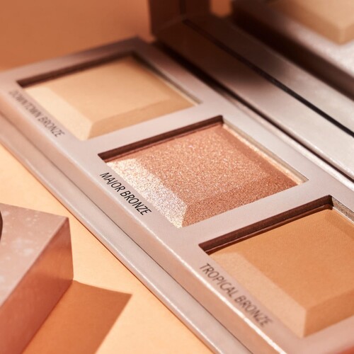 Set de Maquillage Essence Bronze Your Way Brončani puder paleta 18 g - NOVO