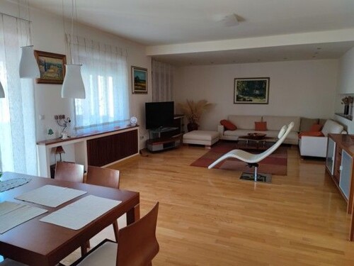 Stan: Zagreb, Šestine, 3-sob, garaža, spremište, 114 m2, 1 kat