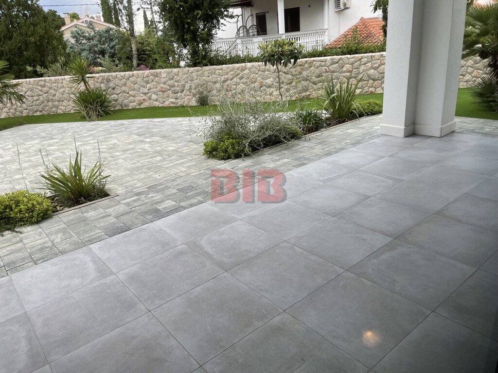 Image 5380068 - 8