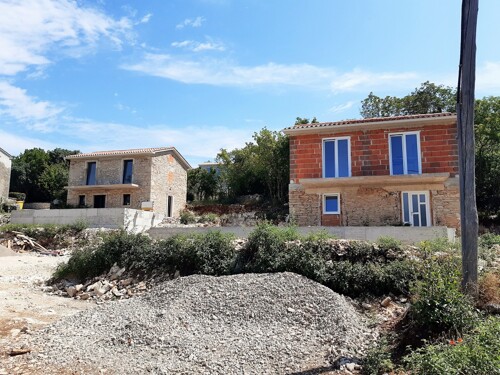 Istra, Trget, kuća 82 m2 sa bazenom, pogled na more, 450 m od mora (prodaja)