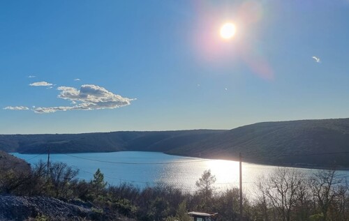 Istra, Trget, građev. zemljište 1500 m2 sa otvorenim pogledom na more