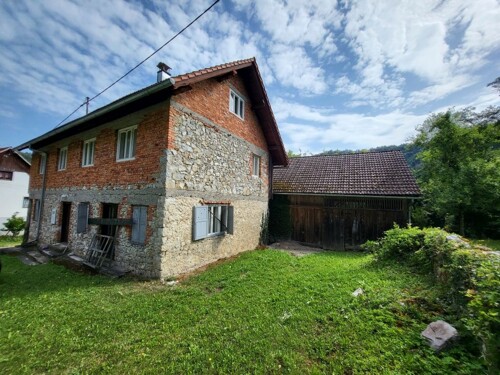 Gorski kotar, kuća prodaja, blizina rijeke Kupe