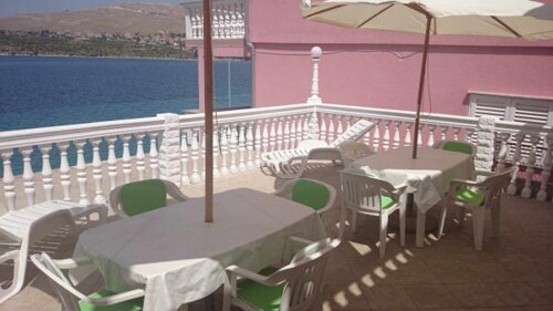 Thumbnail 5381457 - 4