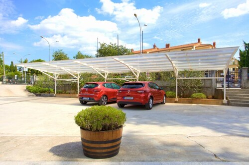 Thumbnail 5381540 - 14