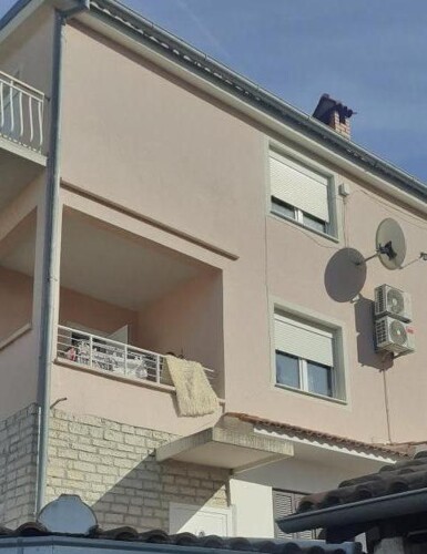 Thumbnail 5381541 - 3