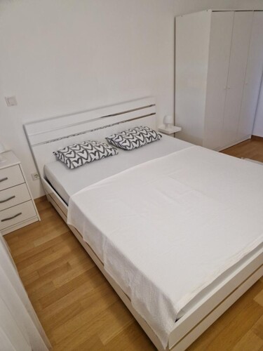 Thumbnail 5381604 - 6