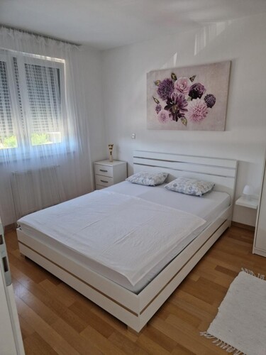 Thumbnail 5381604 - 1