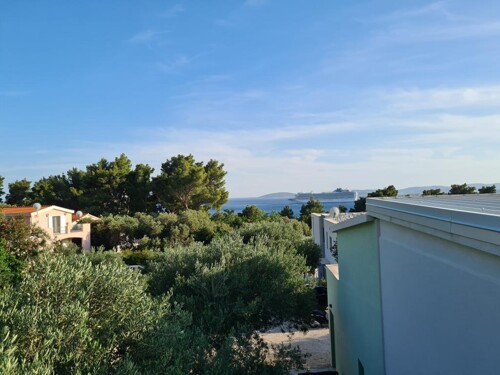 Thumbnail 5381714 - 2