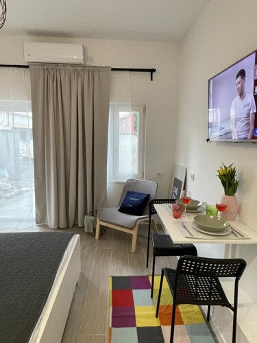 Thumbnail 5381715 - 2