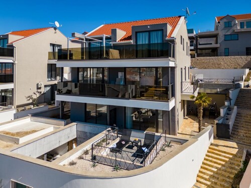 Thumbnail 5381824 - 1