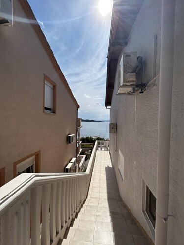 Thumbnail 5381909 - 7