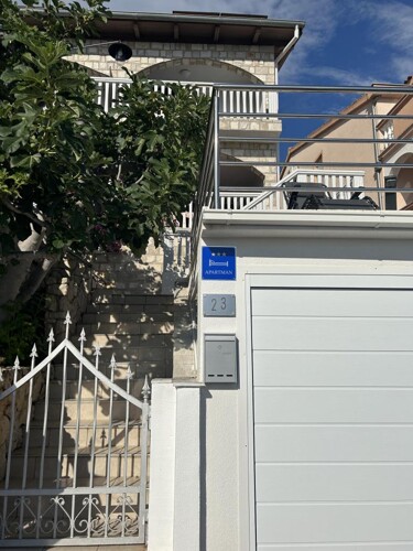 Thumbnail 5381909 - 2