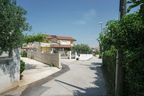 Thumbnail 5381961 - 6